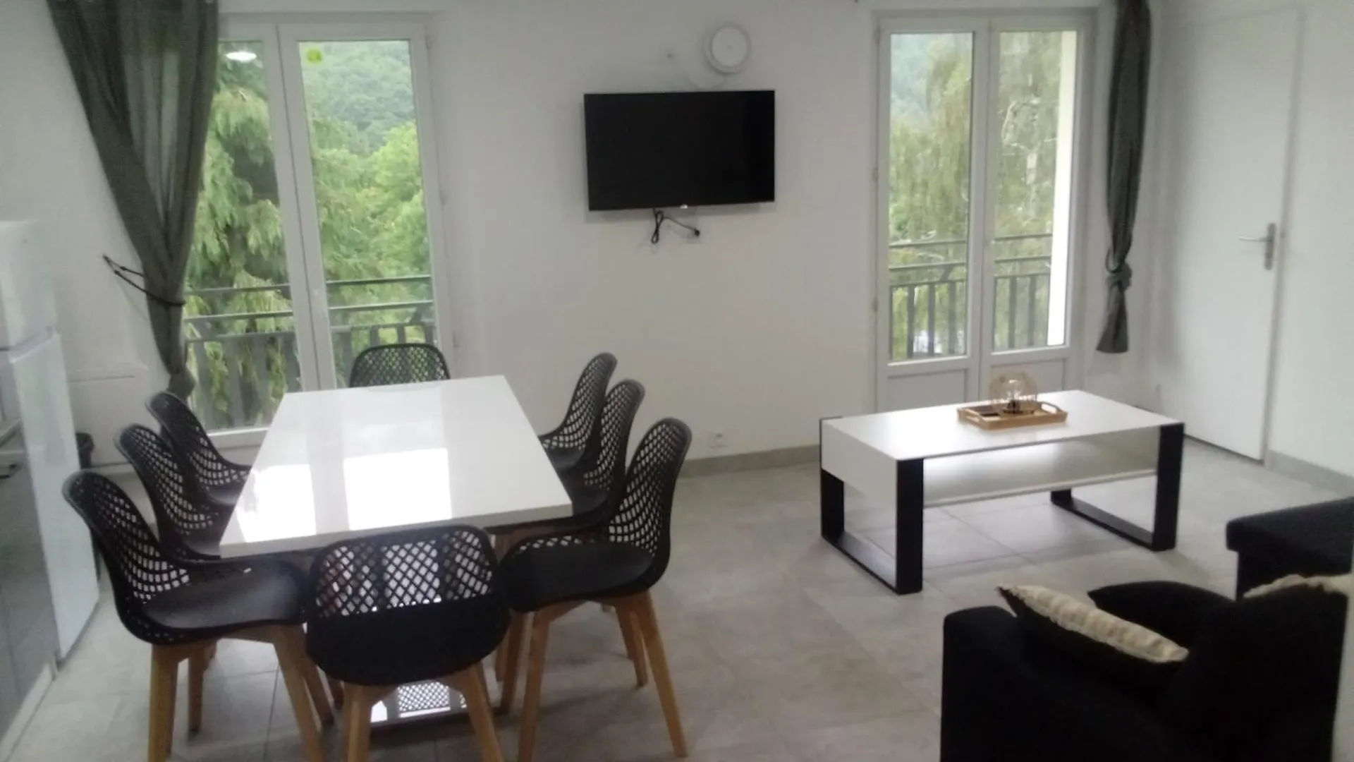 Appt Tout Confort A Laveissiere 101 France